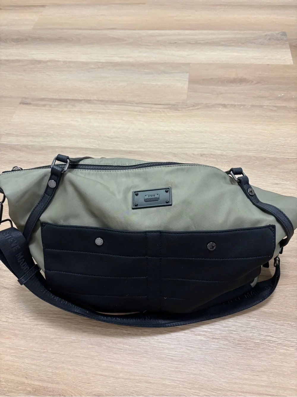 Steve Madden Olive & Black Messenger Crossbody Bag Travel Laptop Case Unisex